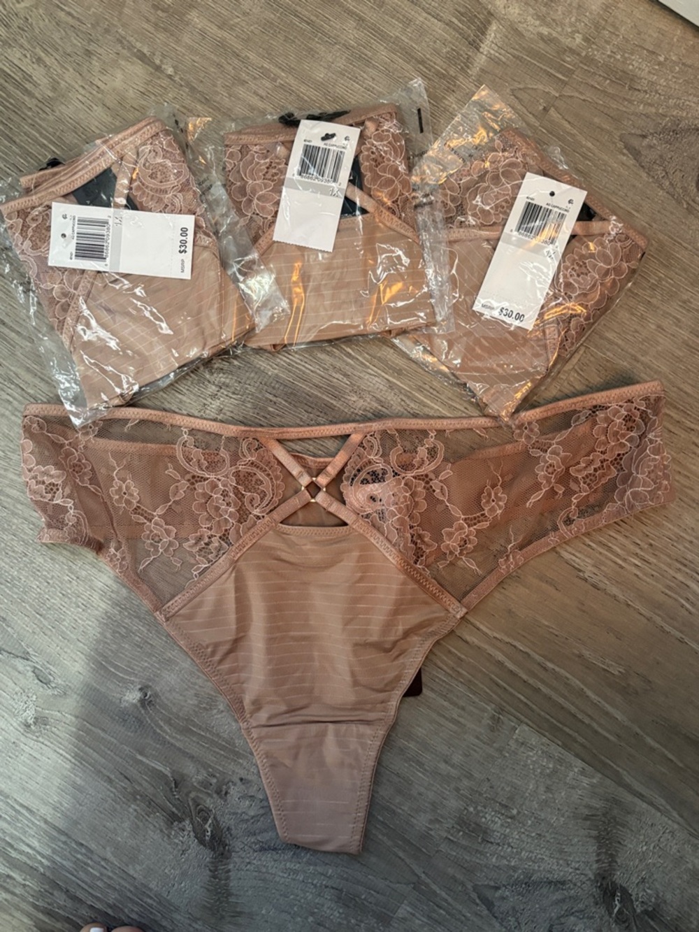 🩷NWT (4) ASHLEY GRAHAM SOFT NUDE THONG~SIZE 1X